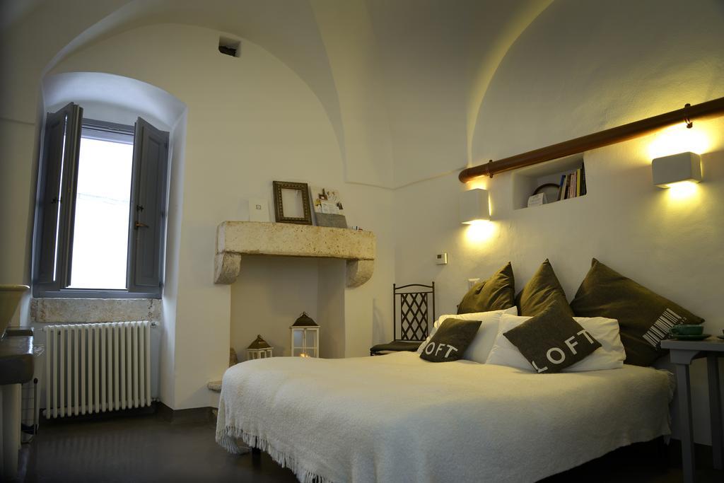 I 7 Archi Guest House Ostuni Oda fotoğraf